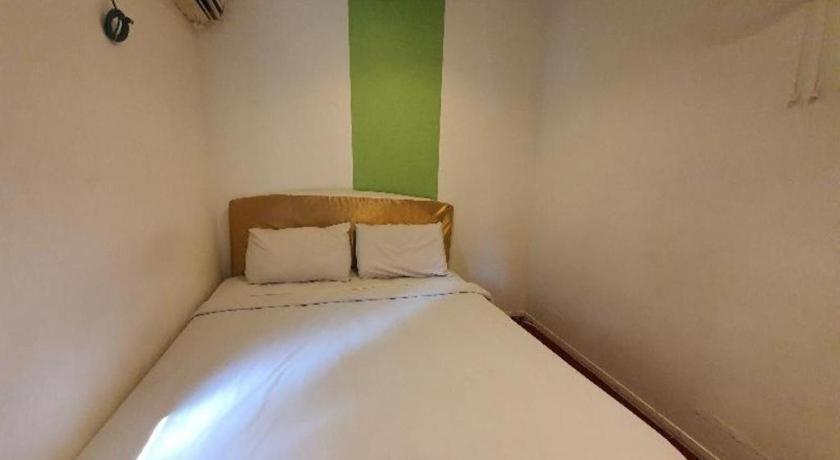 Oyo 1167 Rest And Go Hotel Klang Exterior photo