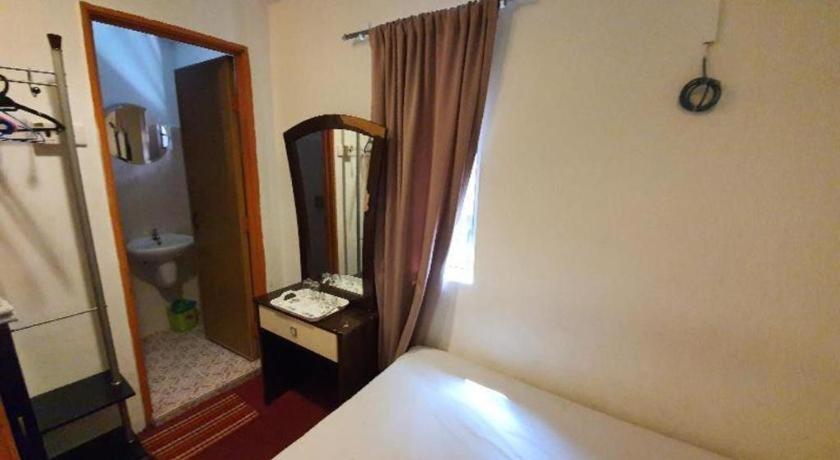 Oyo 1167 Rest And Go Hotel Klang Exterior photo